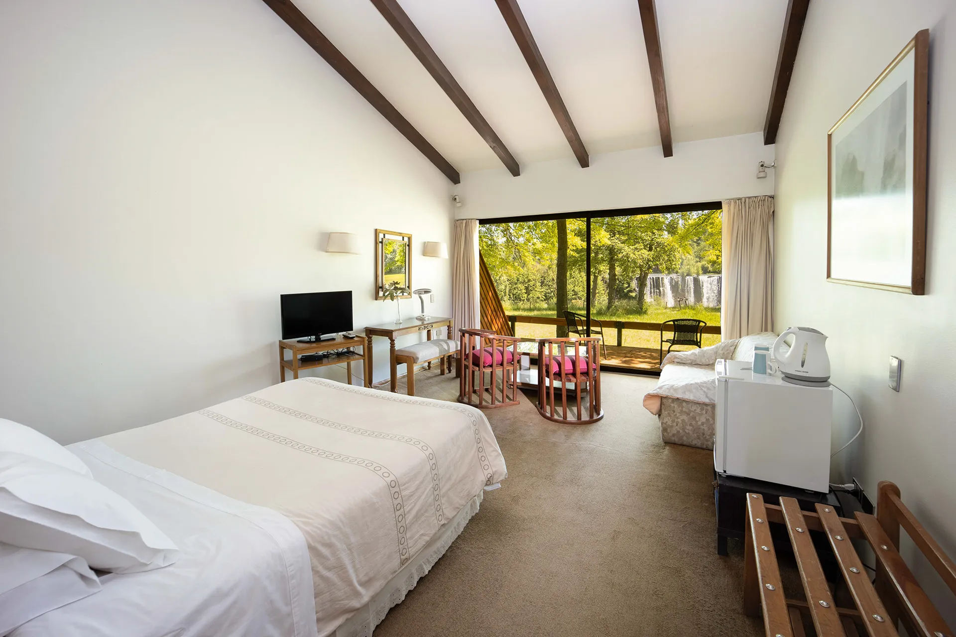 Edificio Q y Hotel Salto del Laja · Interiorismo — imagen 19