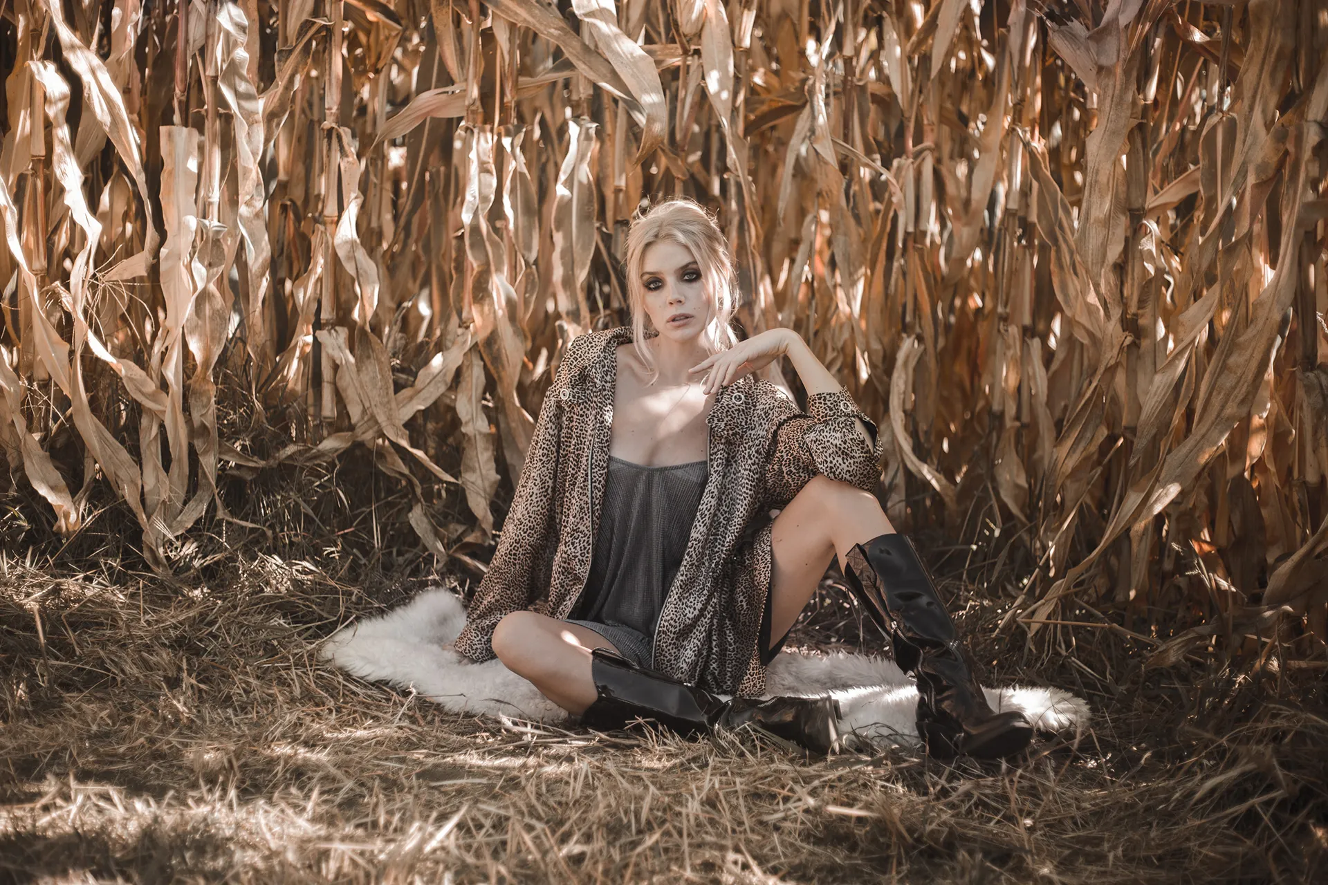 Javiera Poch · Sesión editorial — imagen 2